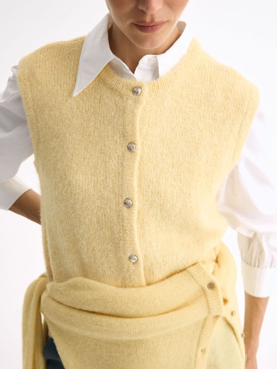 Product carousel image - Shop the Look | 2