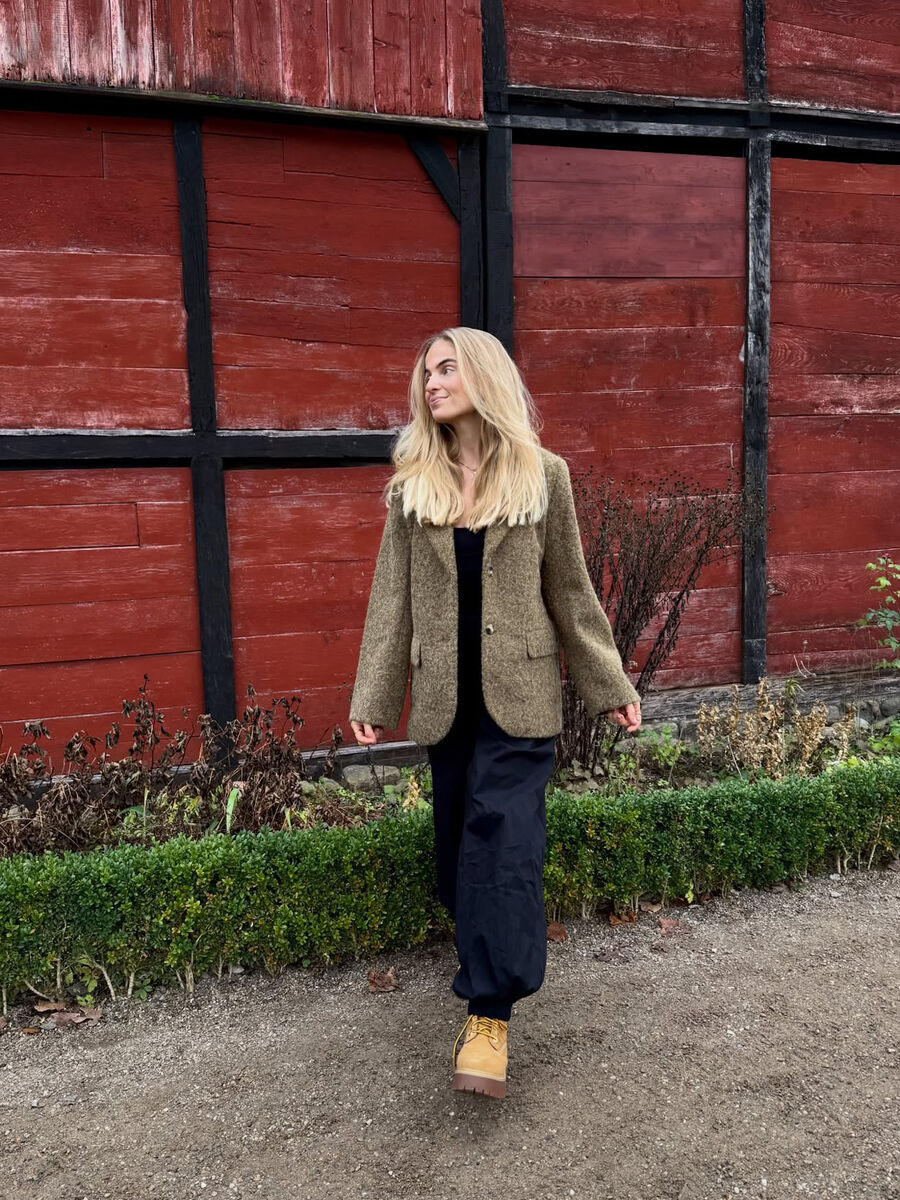 Product carousel image - Styled By Influencers | 2