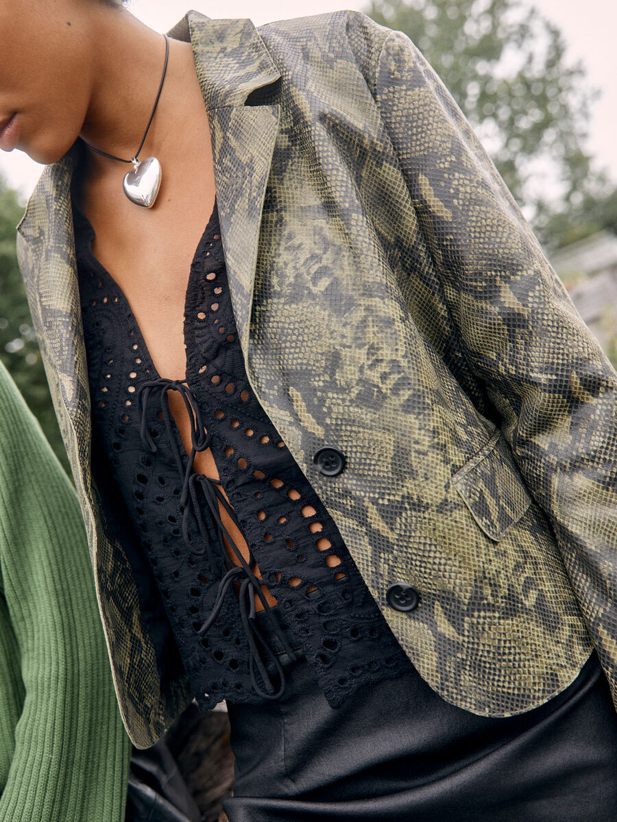 Shop the Look - ocAU3_1695116827389_custom-0.jpg