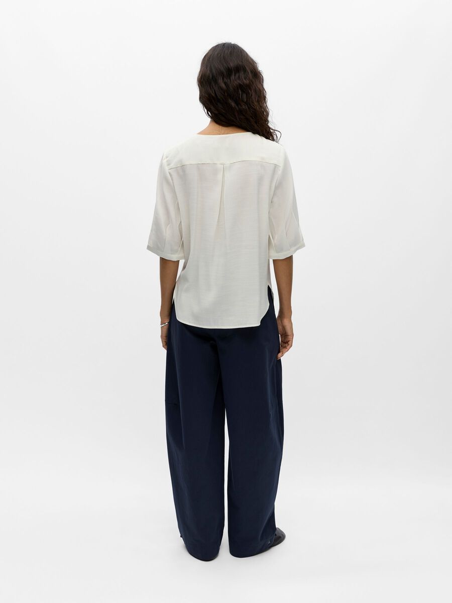 Product carousel image - PLEATED SHIRT, Cloud Dancer | 2