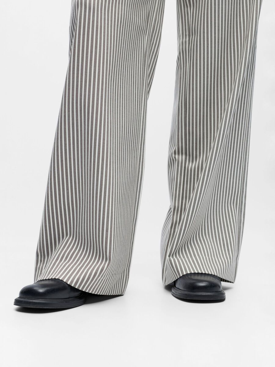 Product carousel image - OBJLISA BREDE BUKSER, Cloud Dancer | 2