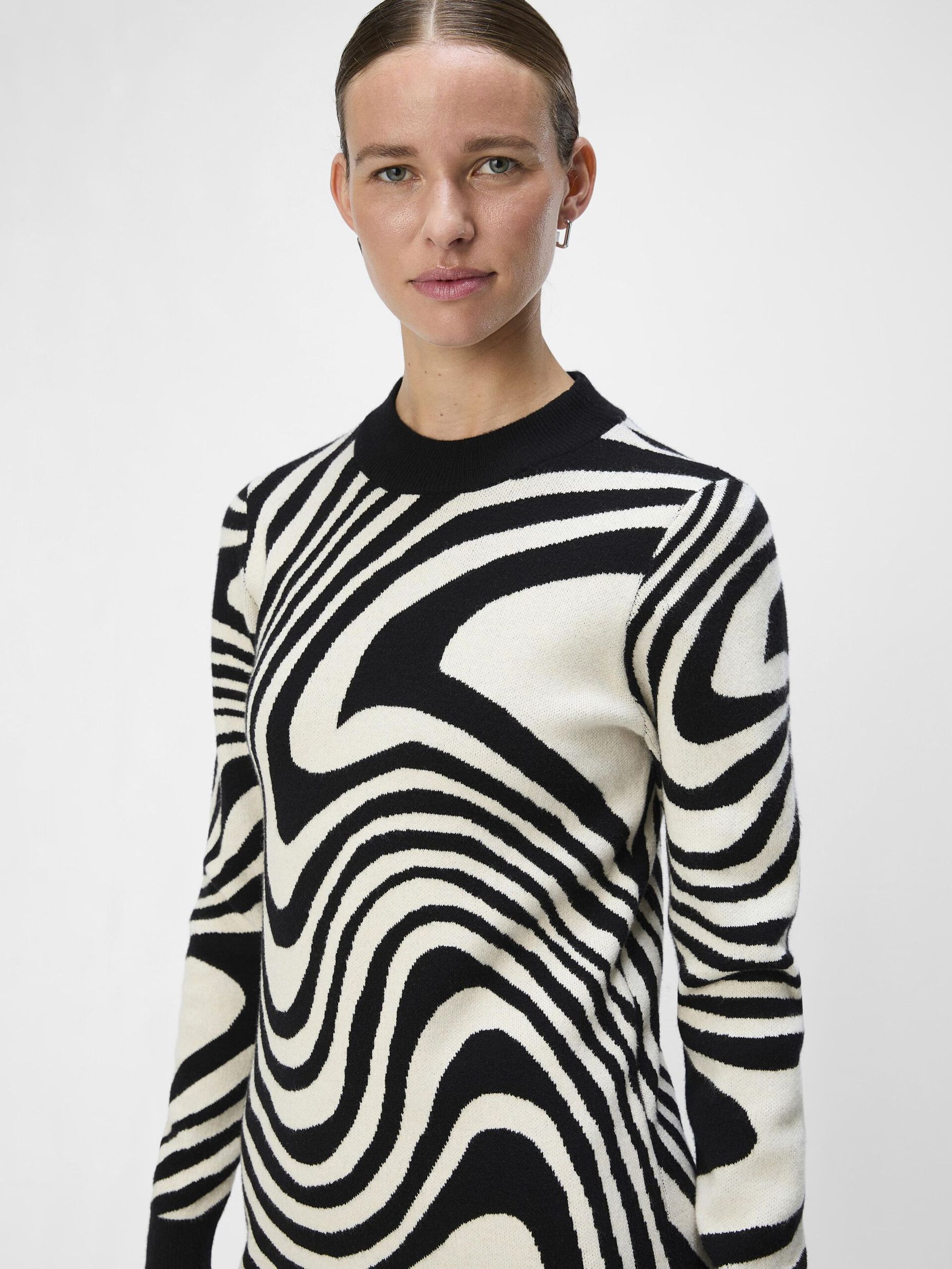 Carousel image - VESTIDO DE PUNTO, Black | 5