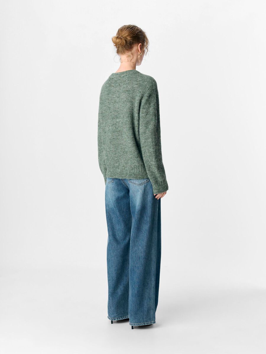 Product carousel image - EN MAILLE PULLOVER, Laurel Wreath | 2