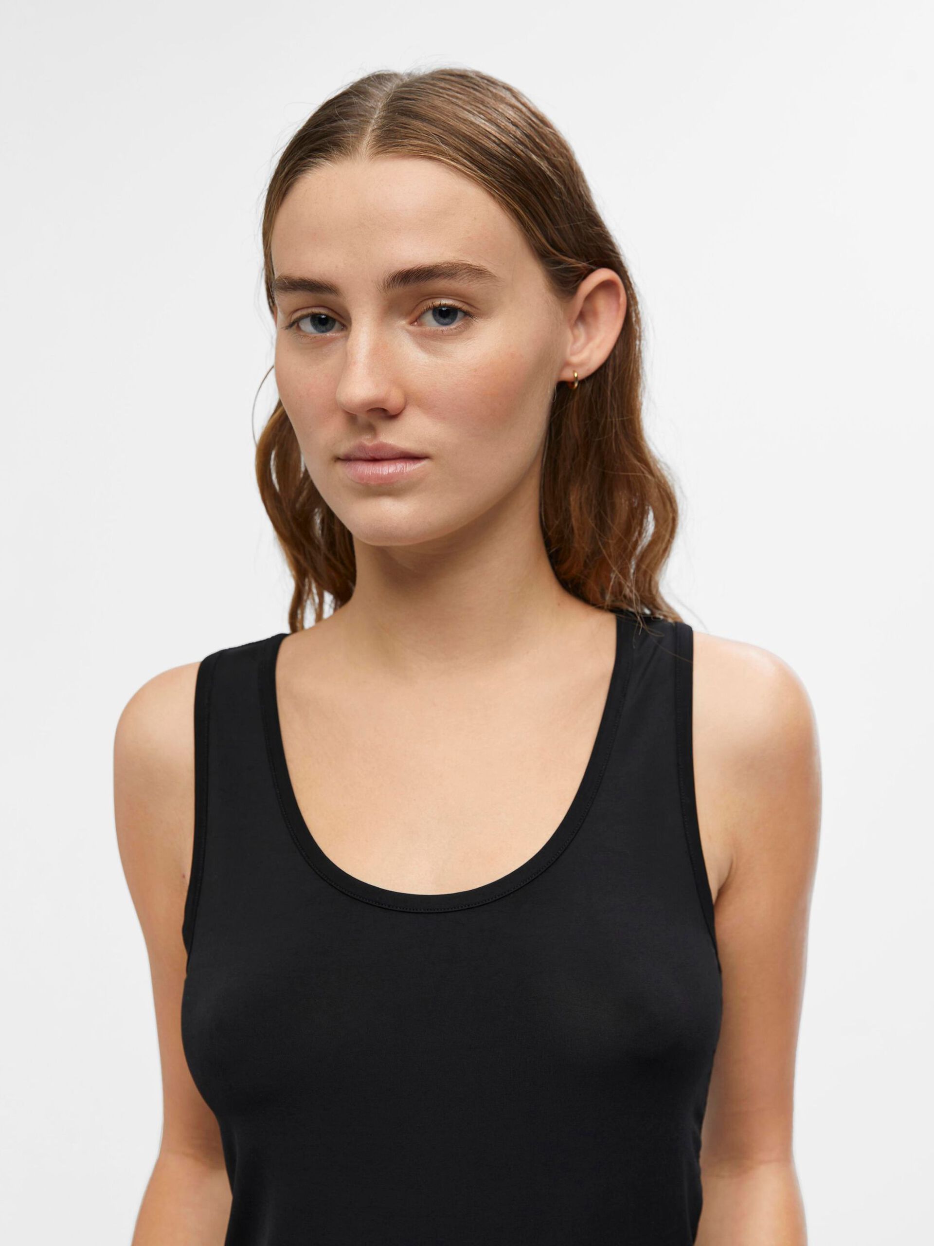 Carousel image - REVERSIBLE TANK TOP, Black | 5