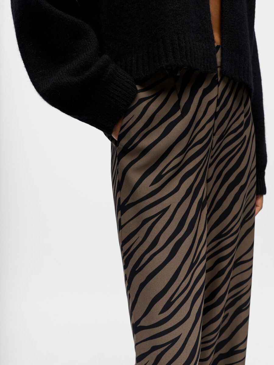 Carousel image - LEOPRINT HOSE MIT WEITEM BEIN, Black | 5