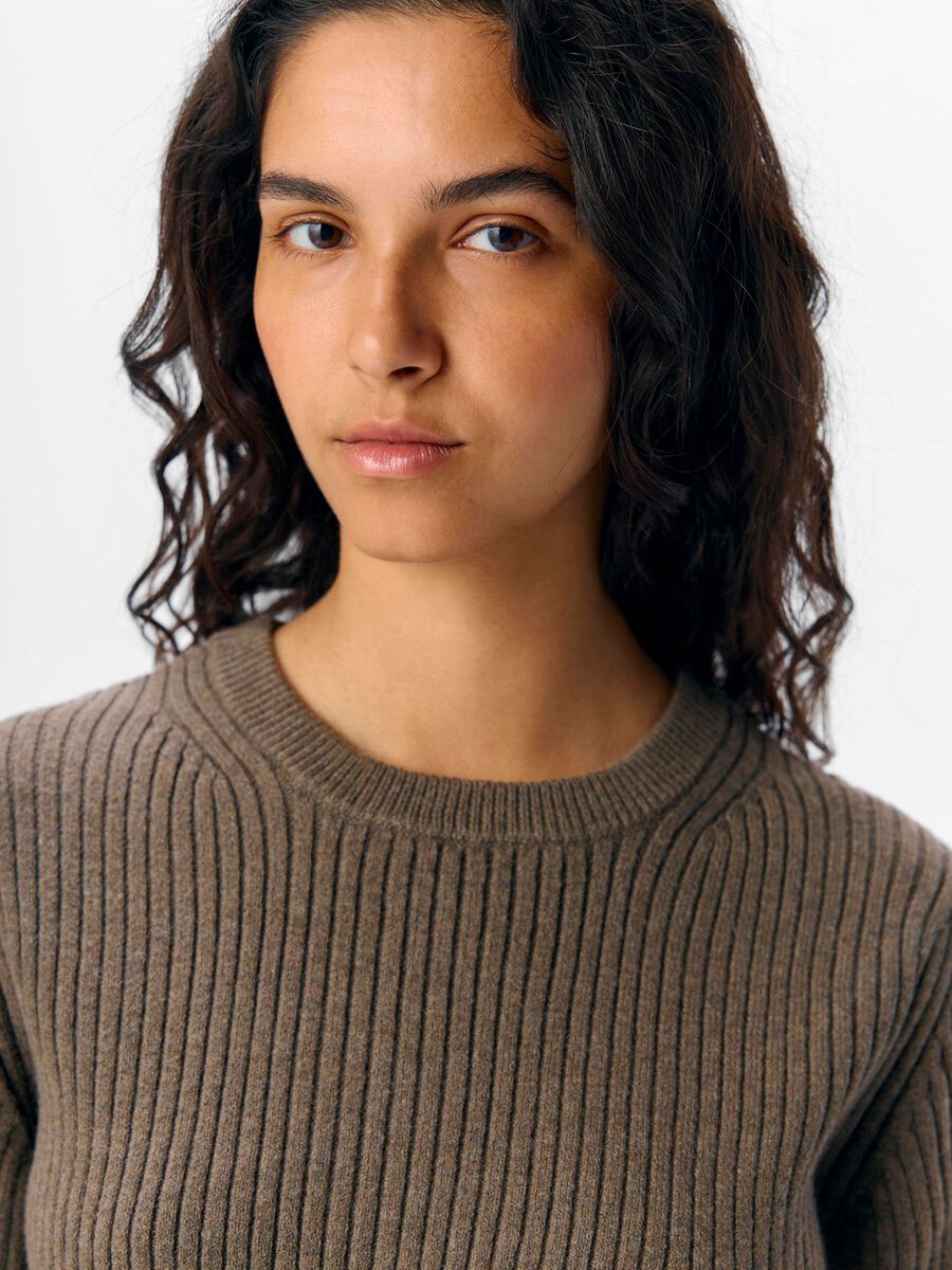 Carousel image - RIBBEDE STRIKKET TOP, Morel | 5