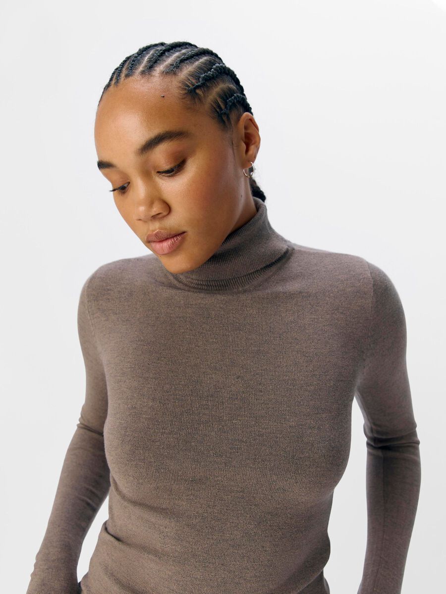 Carousel image - OBJTHESS KNITTED PULLOVER, Morel | 5