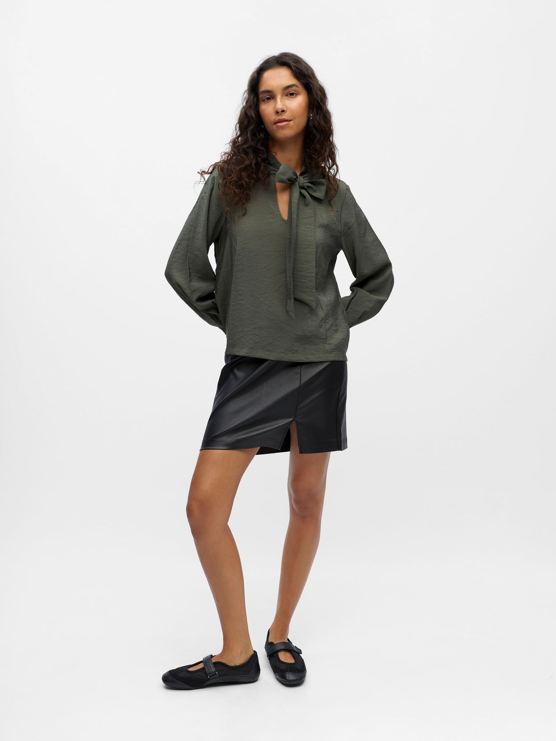 Carousel image - PUSSY BOW BLOUSE, Kambaba | 4