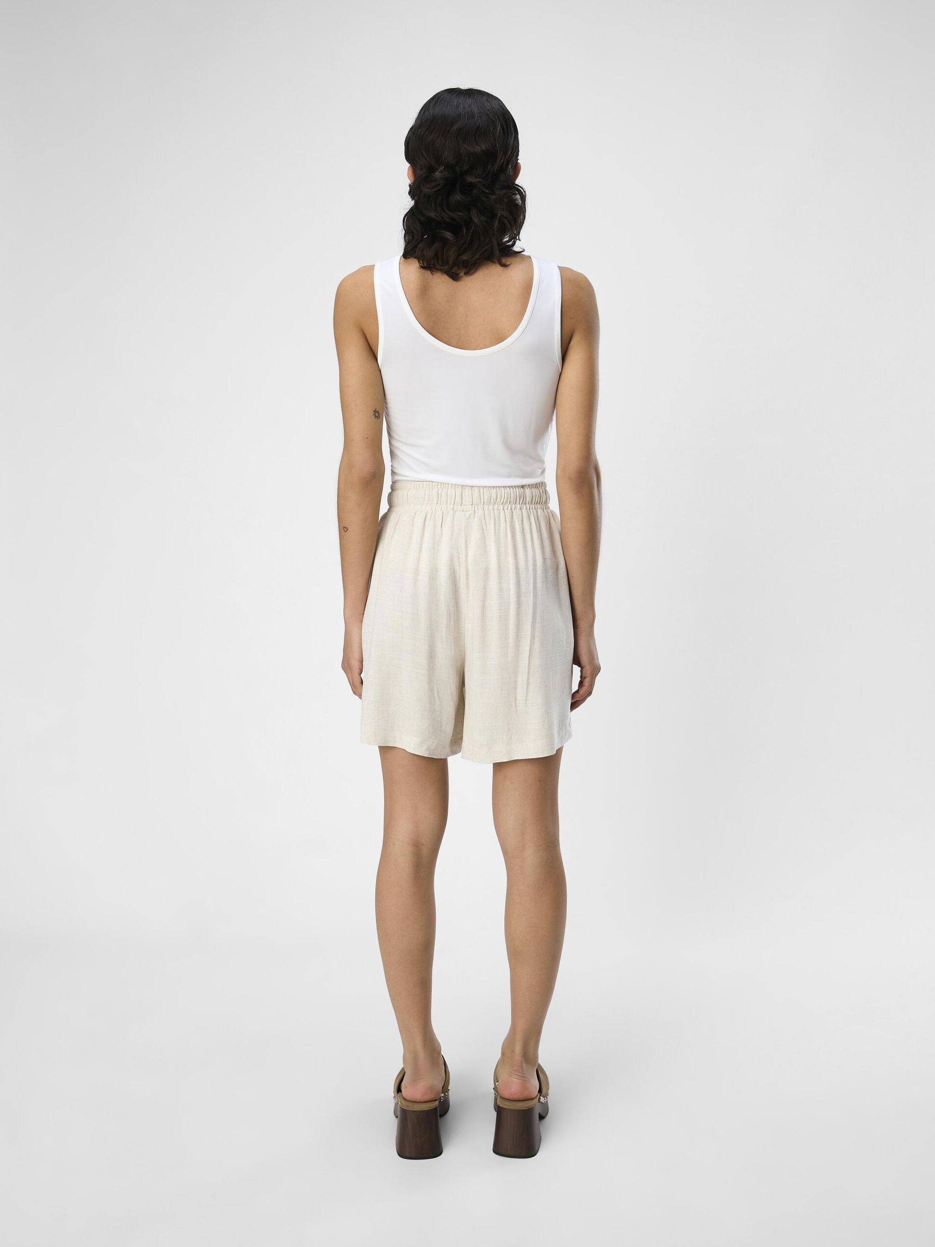 Carousel image - LINEN SHORTS, Sandshell | 3
