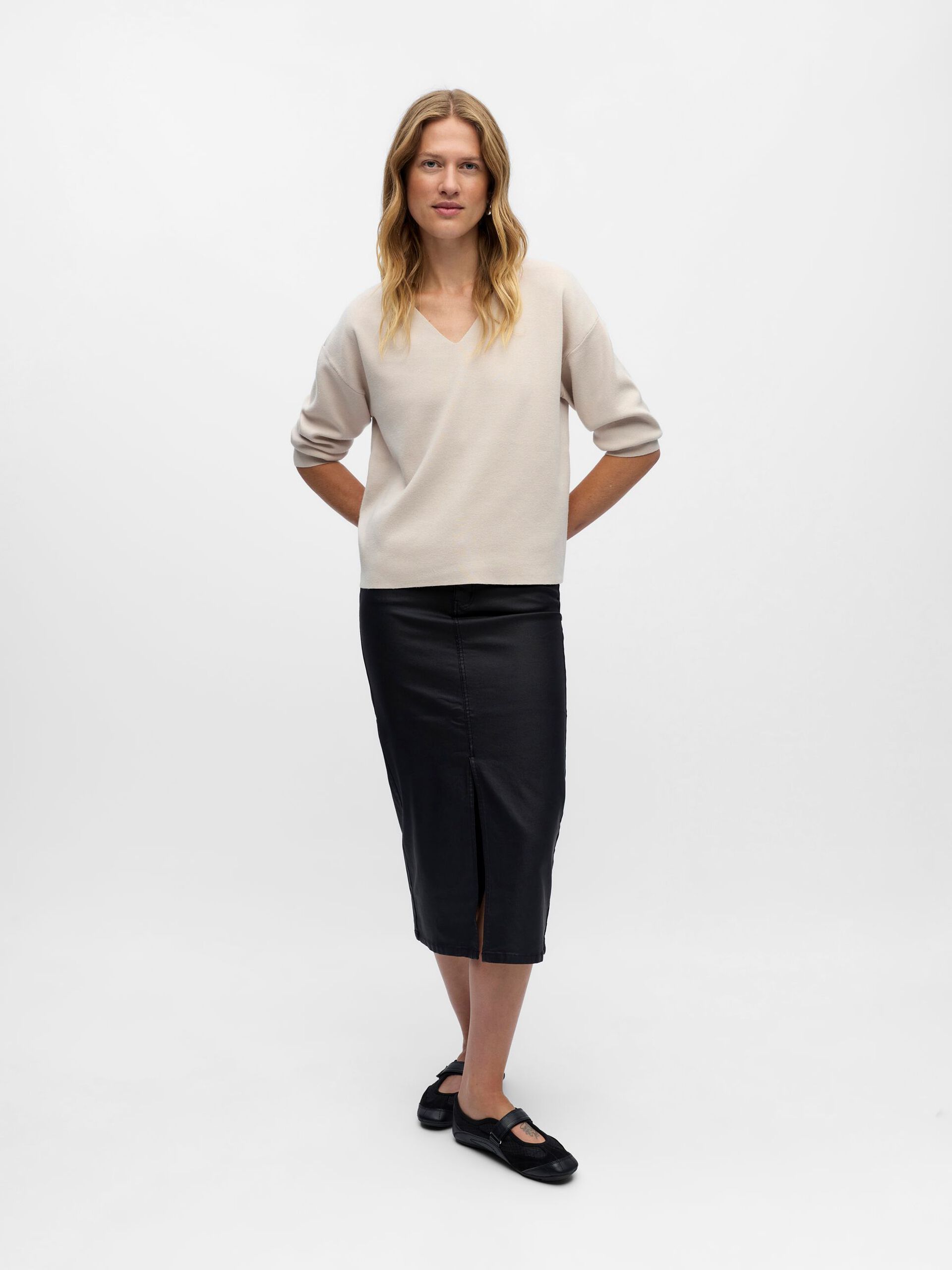 Carousel image - V-NECK KNITTED PULLOVER, Silver Gray | 4