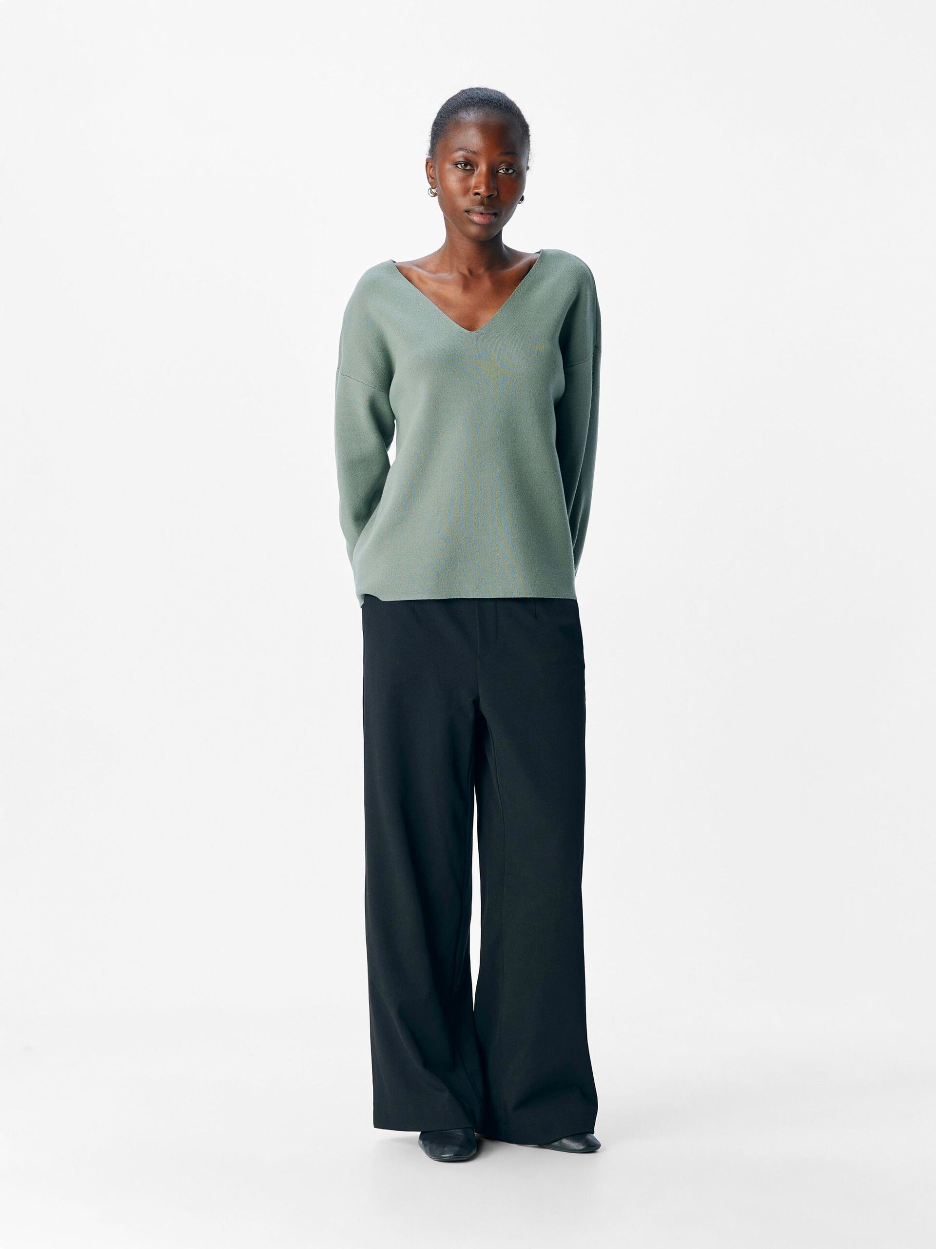 Carousel image - V-AUSSCHNITT STRICKPULLOVER, Laurel Wreath | 4