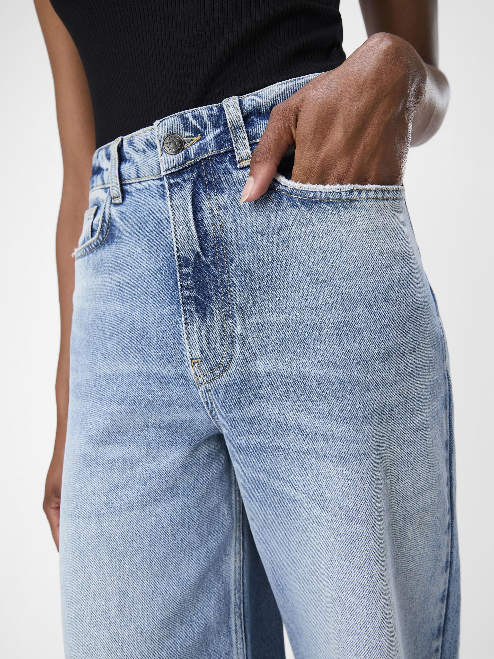 Carousel image - HIGH WAISTED LOOSE FIT JEANS, Medium Blue Denim | 5
