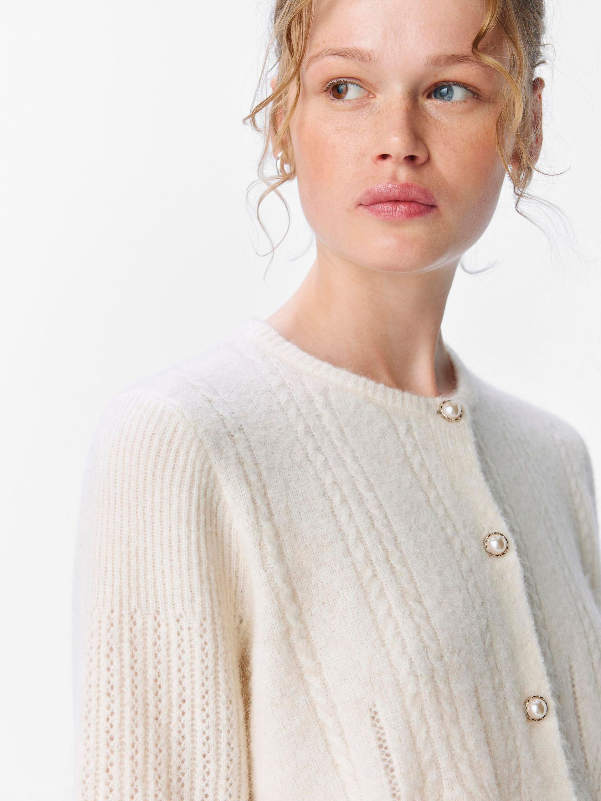 Carousel image - GEDETAILLEERD VEST, Cloud Dancer | 5