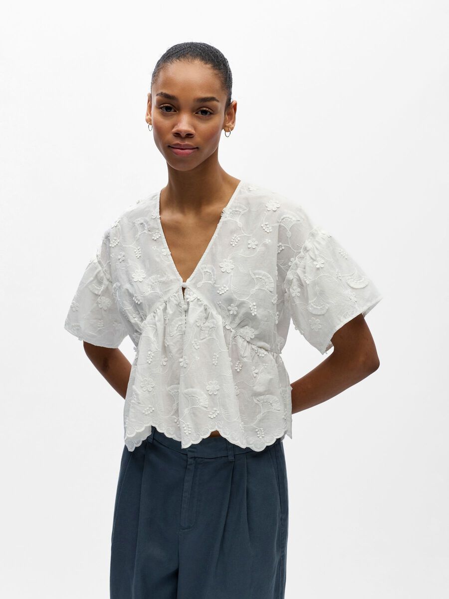 Product carousel image - AVEC BRODERIE TOP, Cloud Dancer | 1