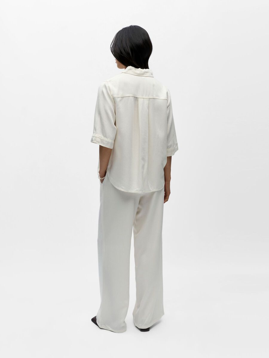 Product carousel image - SHORT-SLEEVED DENIM SHIRT, Cloud Dancer | 2