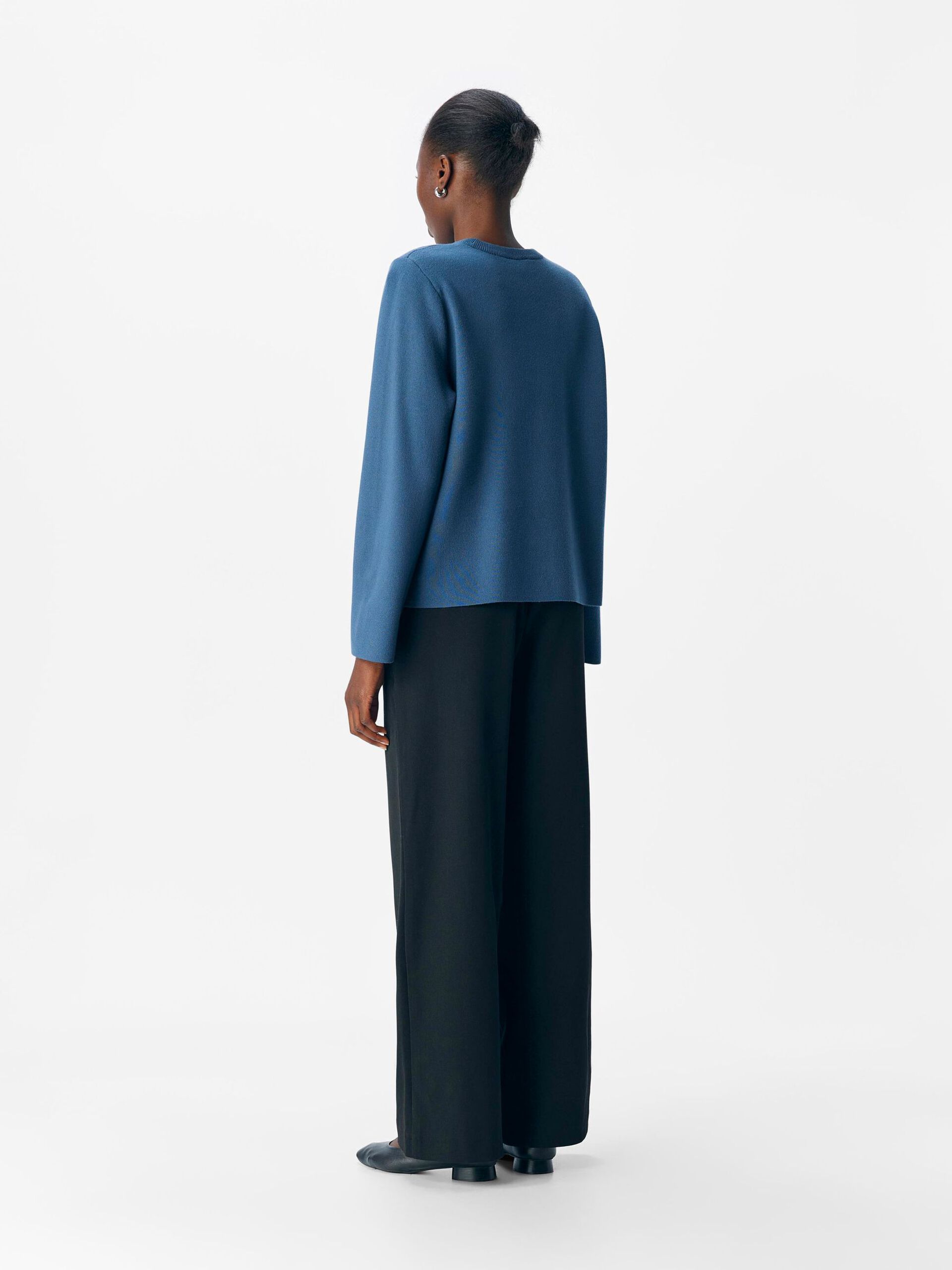Carousel image - LONG SLEEVED KNITTED PULLOVER, Dark Denim | 3