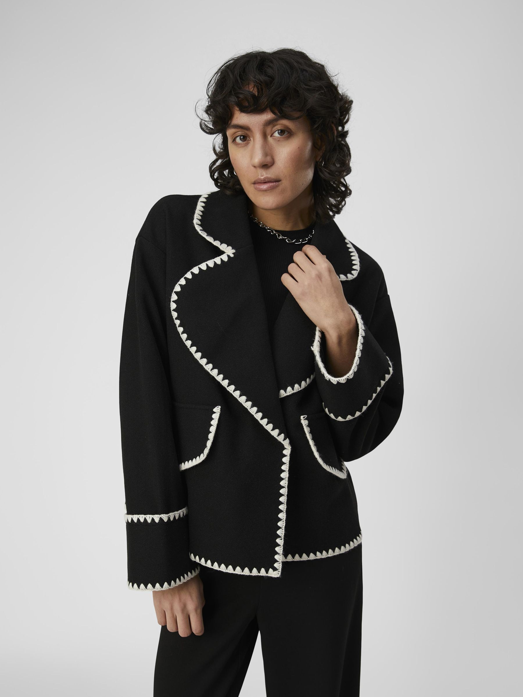 Short cropped black jacket hot sale