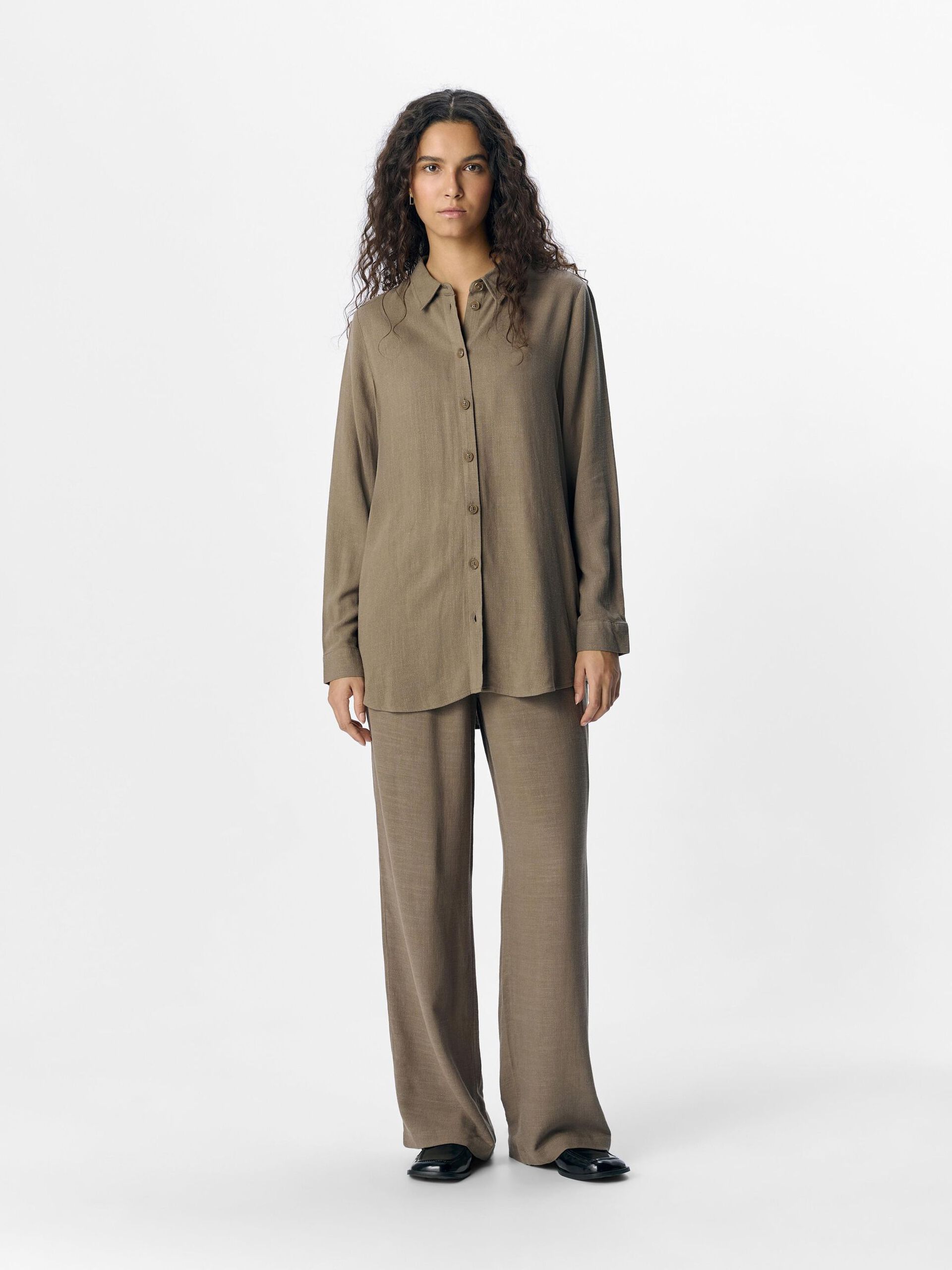 Carousel image - LINEN SHIRT, Morel | 4