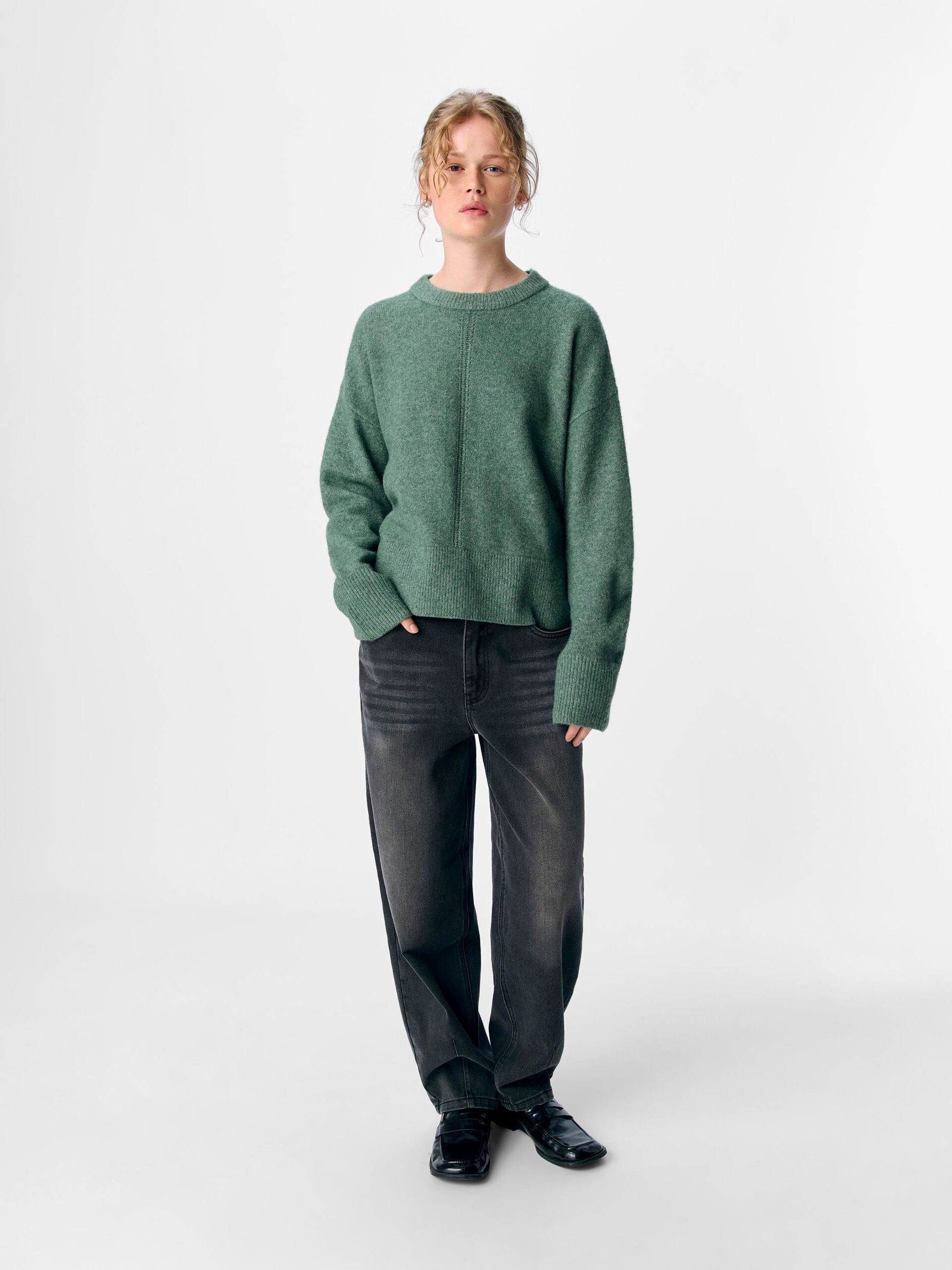 Carousel image - KNITTED PULLOVER, Laurel Wreath | 4