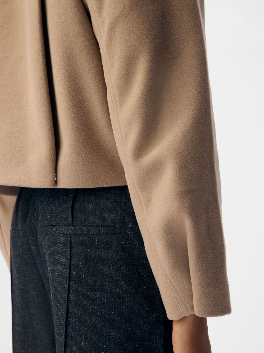 Product carousel image - KORT JACKA, Humus | 3