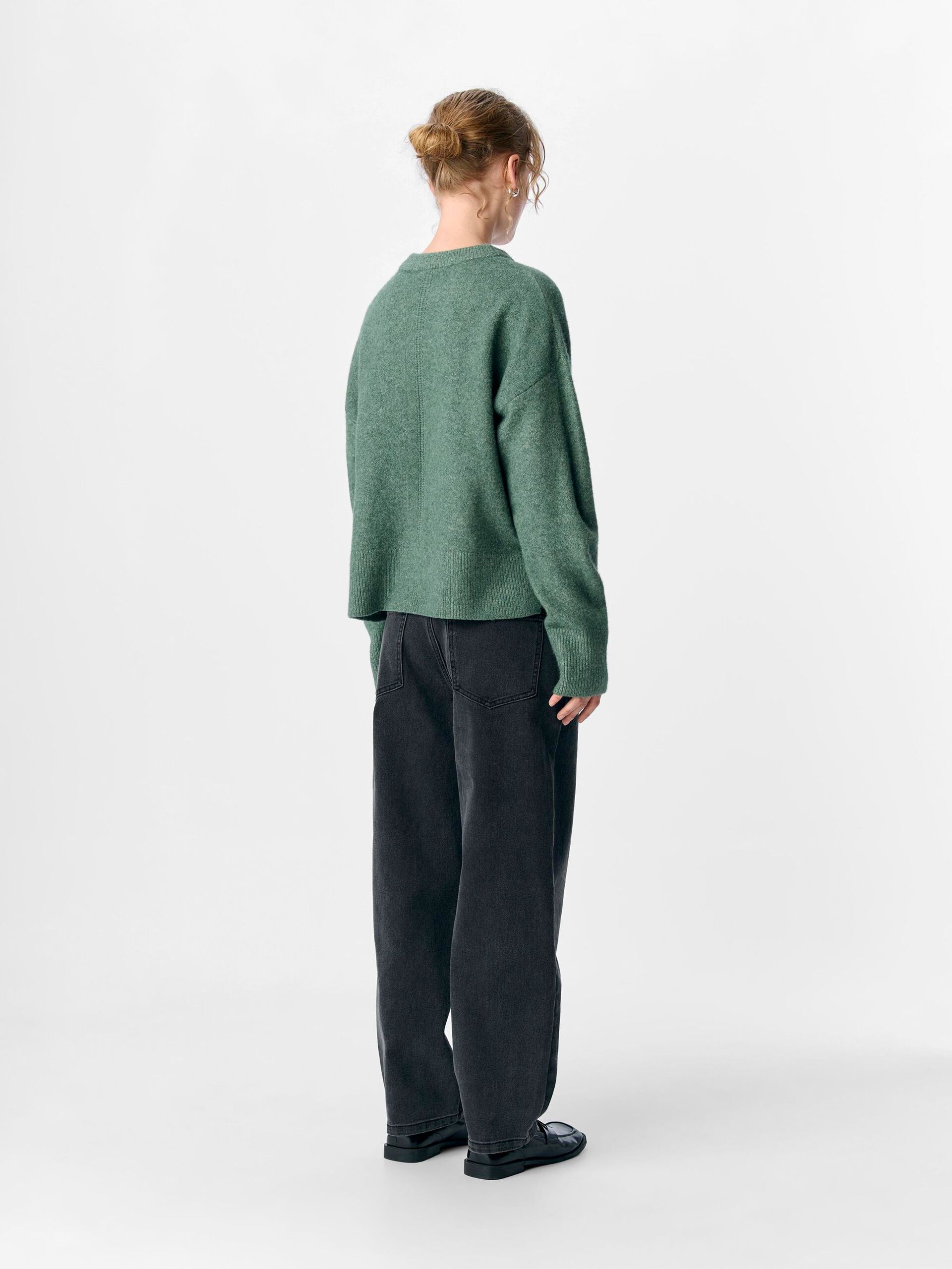 Carousel image - KNITTED PULLOVER, Laurel Wreath | 3