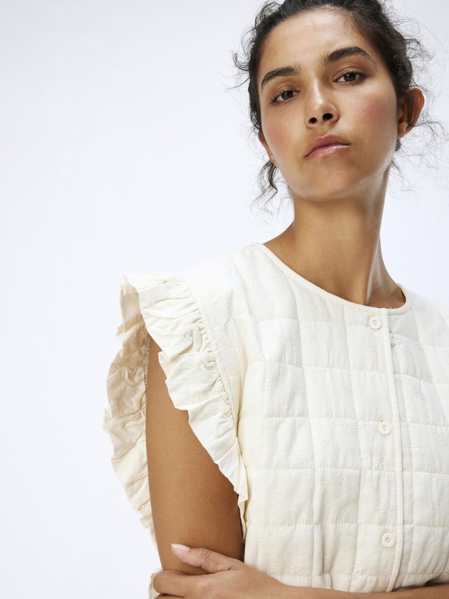 Product carousel image - RUFFLED QUILTED GILET, Sandshell | 3