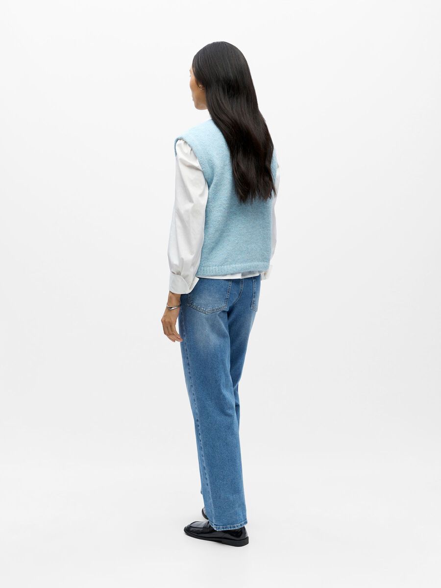 Product carousel image - HOLKÄRMAD STICKAD VÄST, Winter Sky | 2