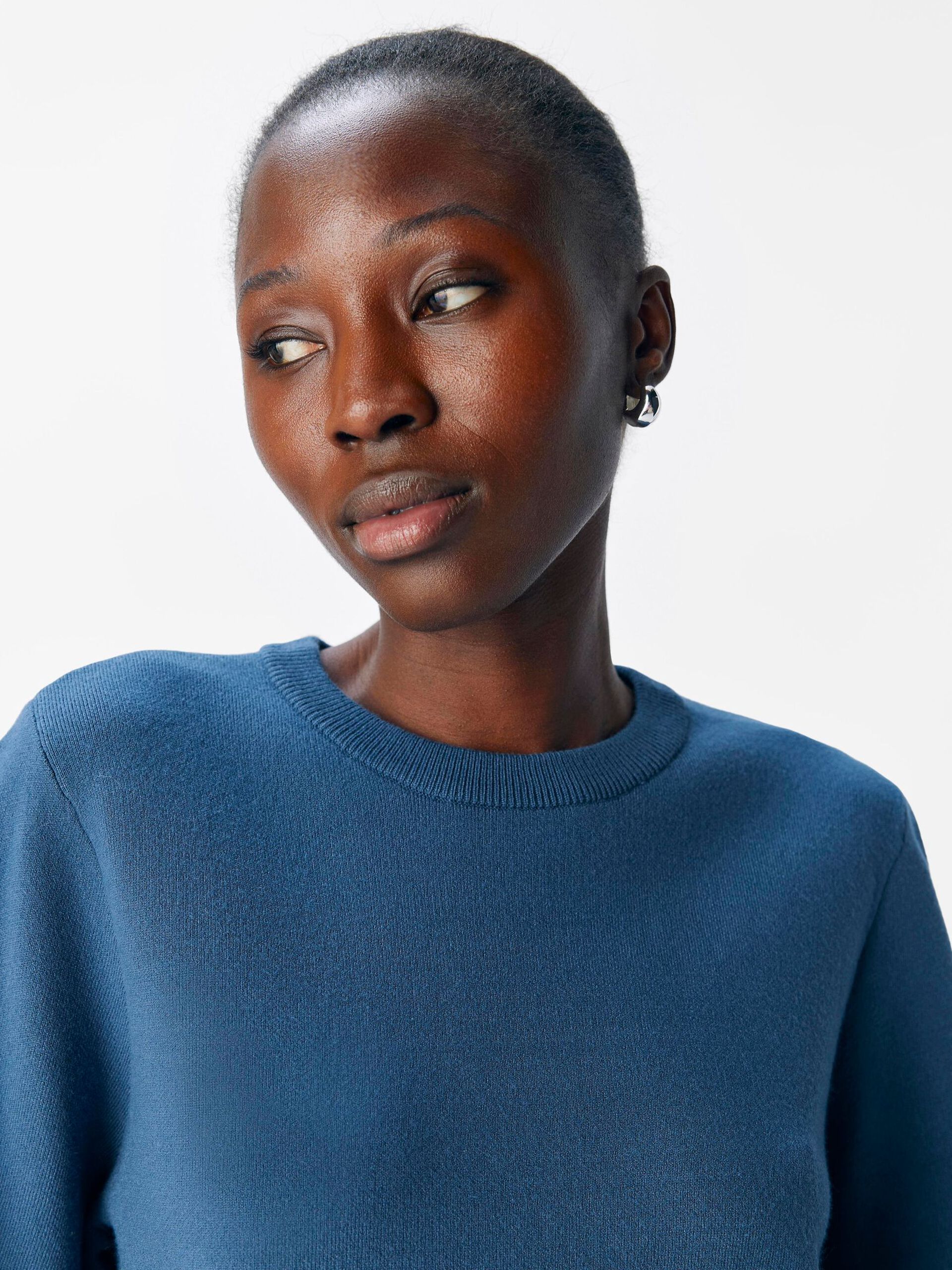Carousel image - LONG SLEEVED KNITTED PULLOVER, Dark Denim | 5