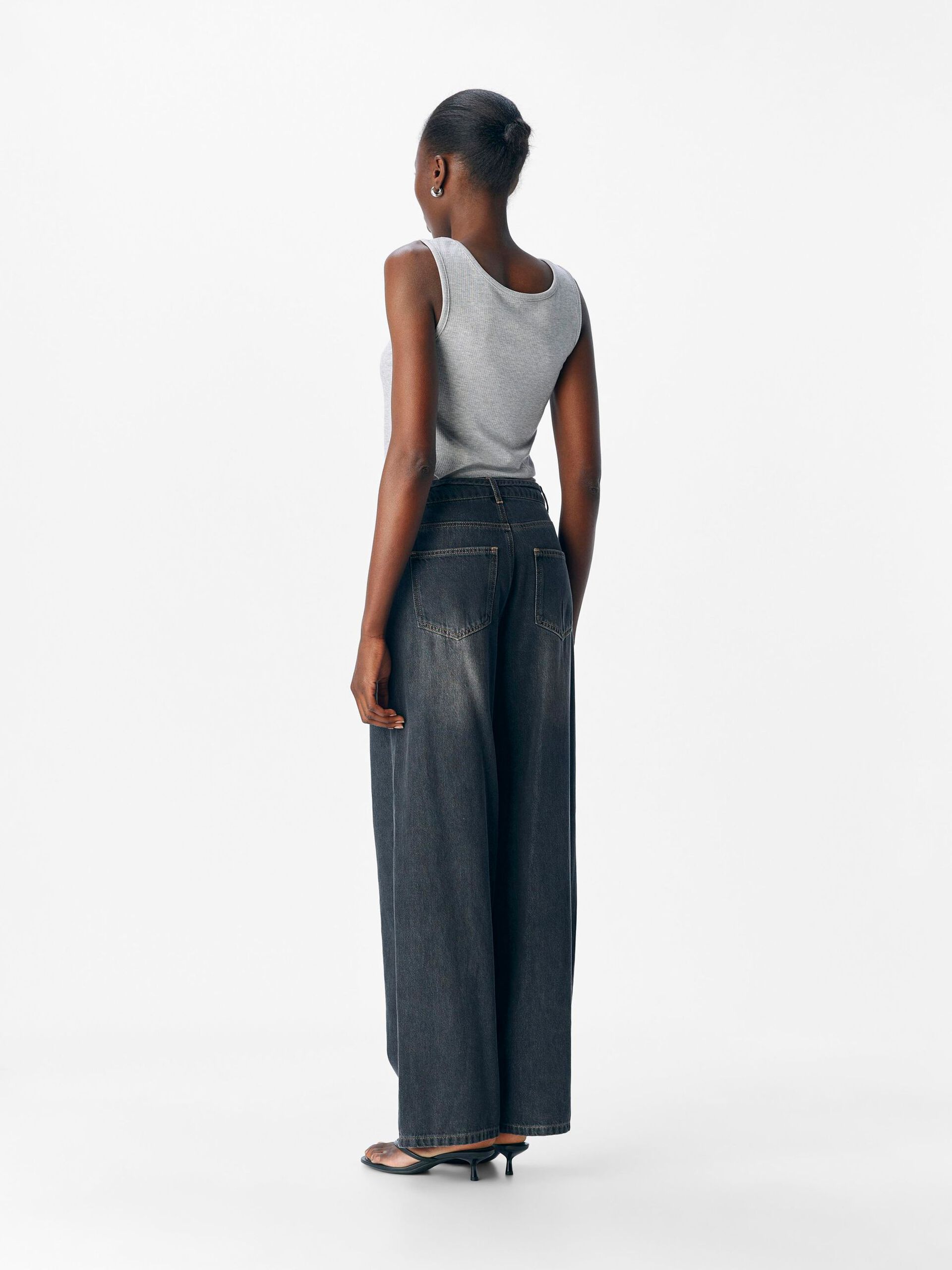 Carousel image - KNYTING I MIDJEN JEANS MED VIDE BEN, Medium Grey Denim | 3