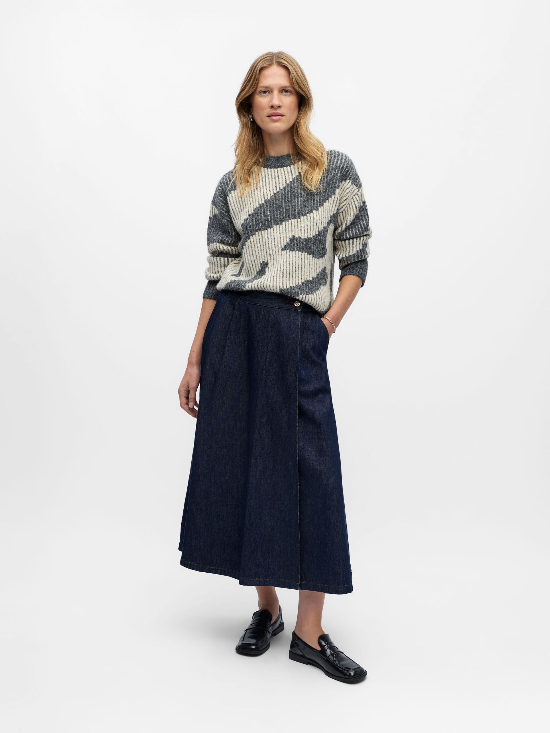Carousel image - DENIM MAKSISKJØRT, Dark Denim | 3
