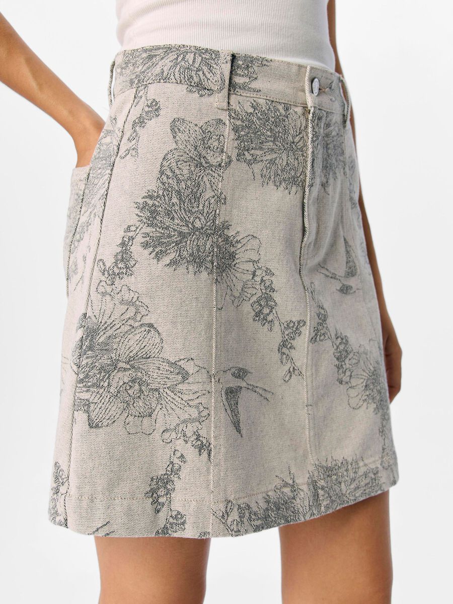 Product carousel image - PRINTET DENIMSKJØRT, White Sand | 5
