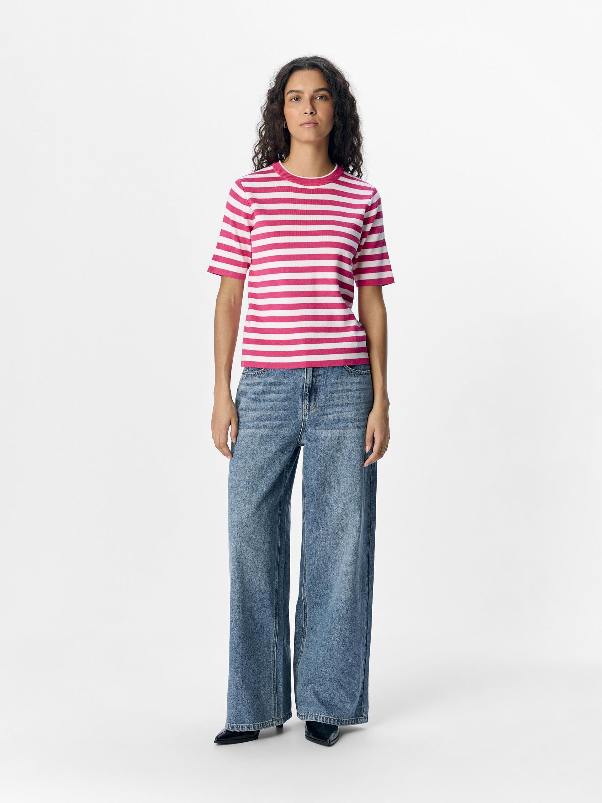 Carousel image - OBJESTER T-SHIRT, Raspberry Sorbet | 4