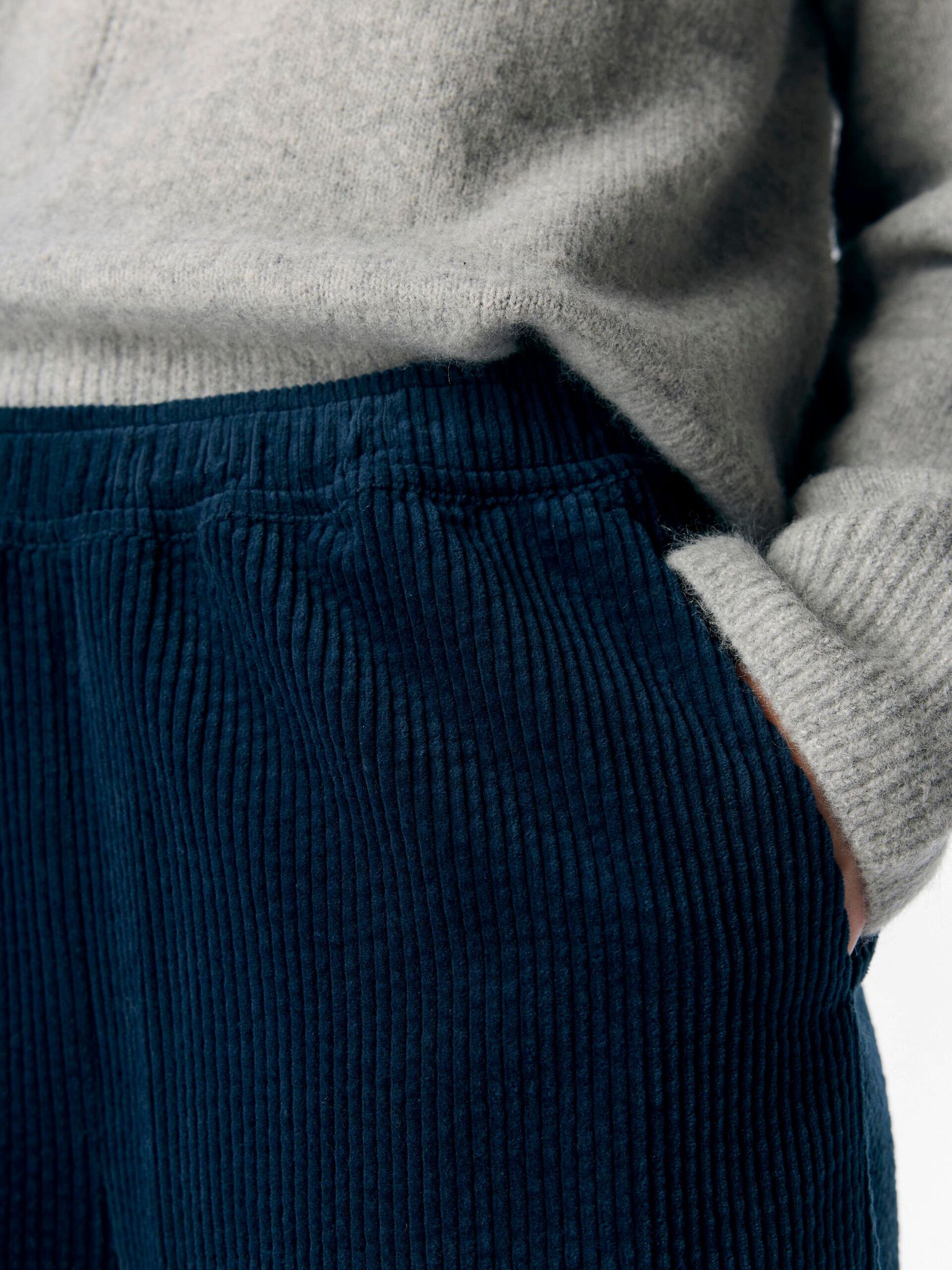 Carousel image - CORDUROY TROUSERS, Sky Captain | 5