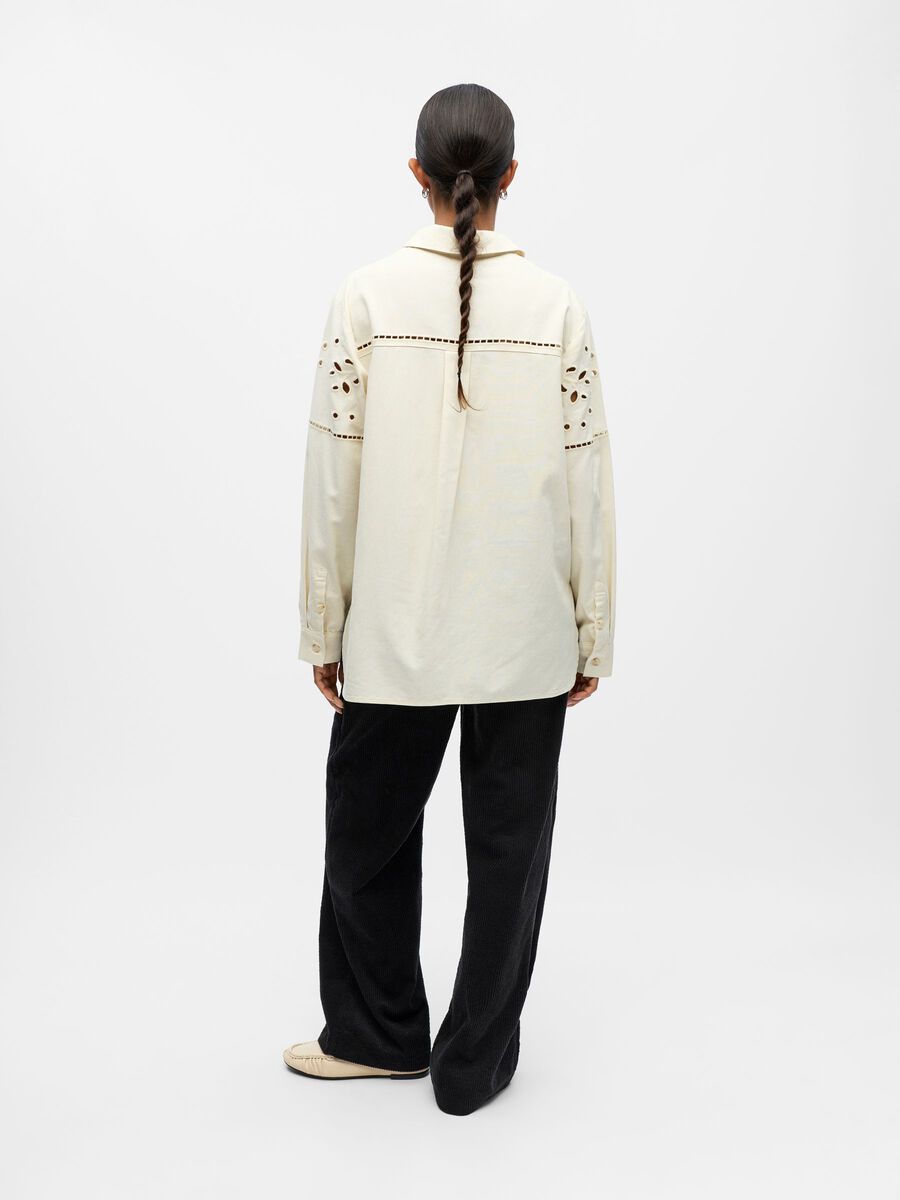 Product carousel image - BRODERIE ANGLAISE SKJORTE, Tofu | 2
