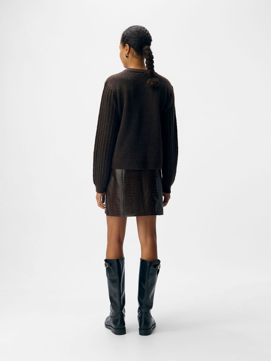 Product carousel image - EN MAILLE TORSADÉE CARDIGAN, Seal Brown | 2