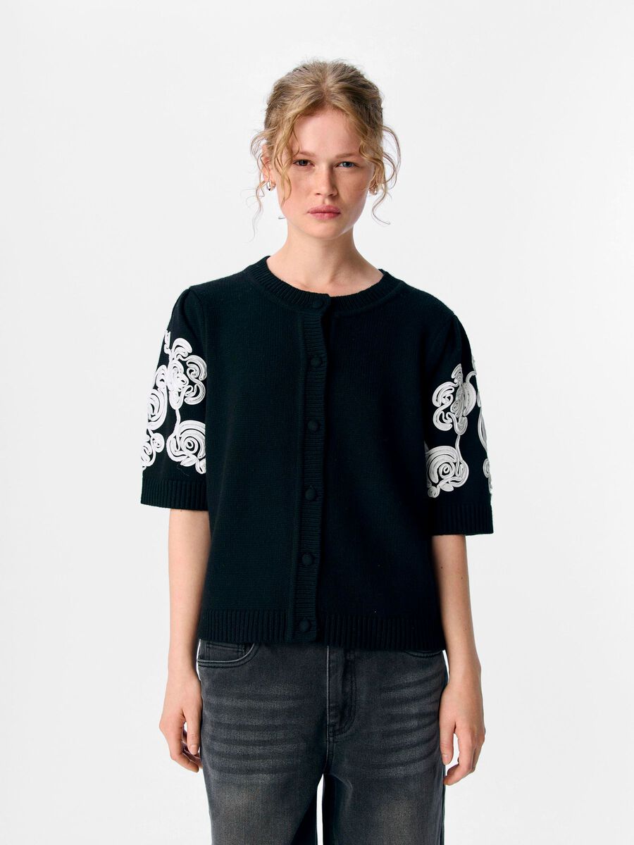 Carousel image - KORTÄRMAD STICKAD KOFTA, Black | 2