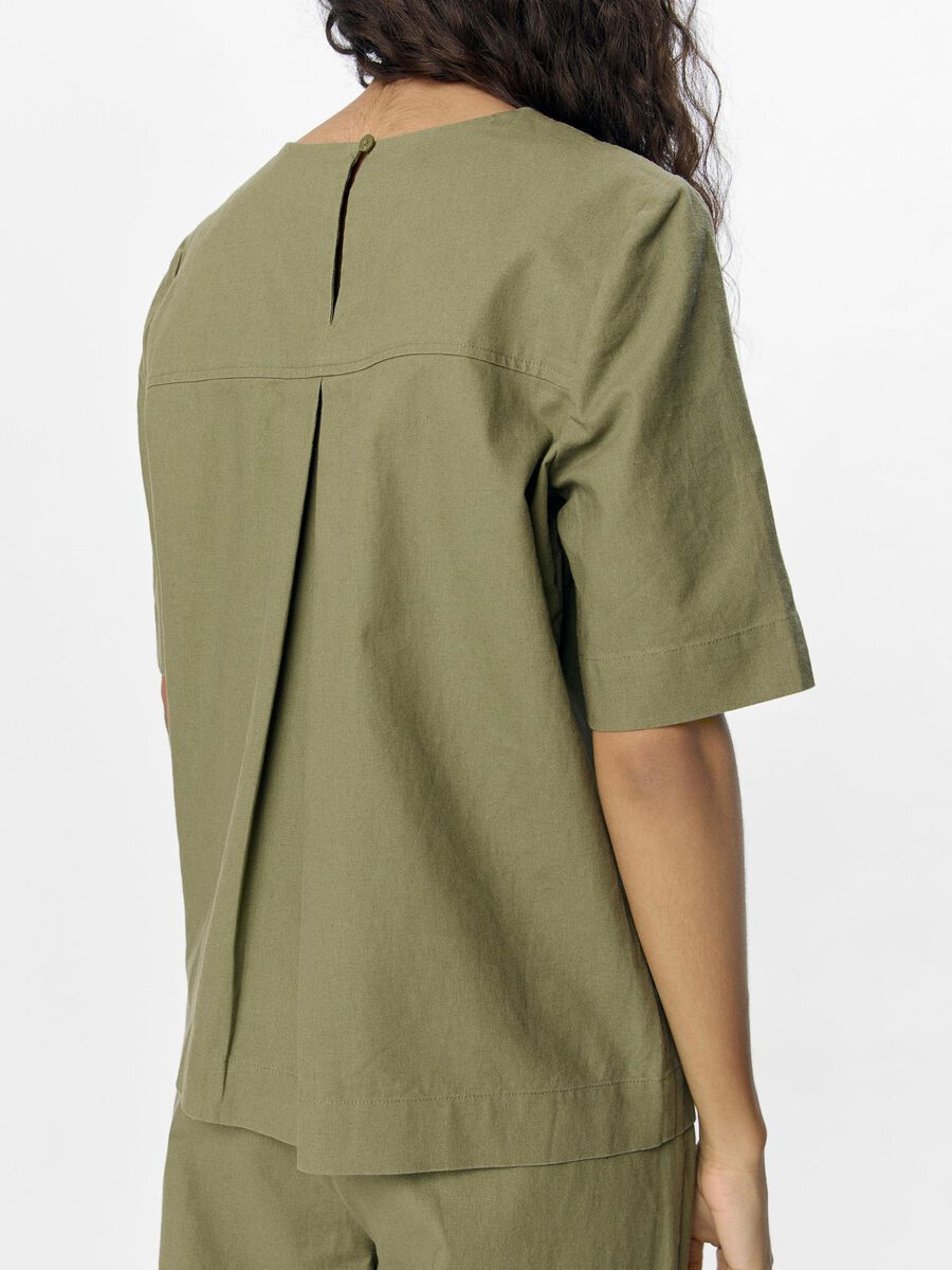 Carousel image - H&Oslash;RBLANDINGS T-SHIRT, Capulet Olive | 6