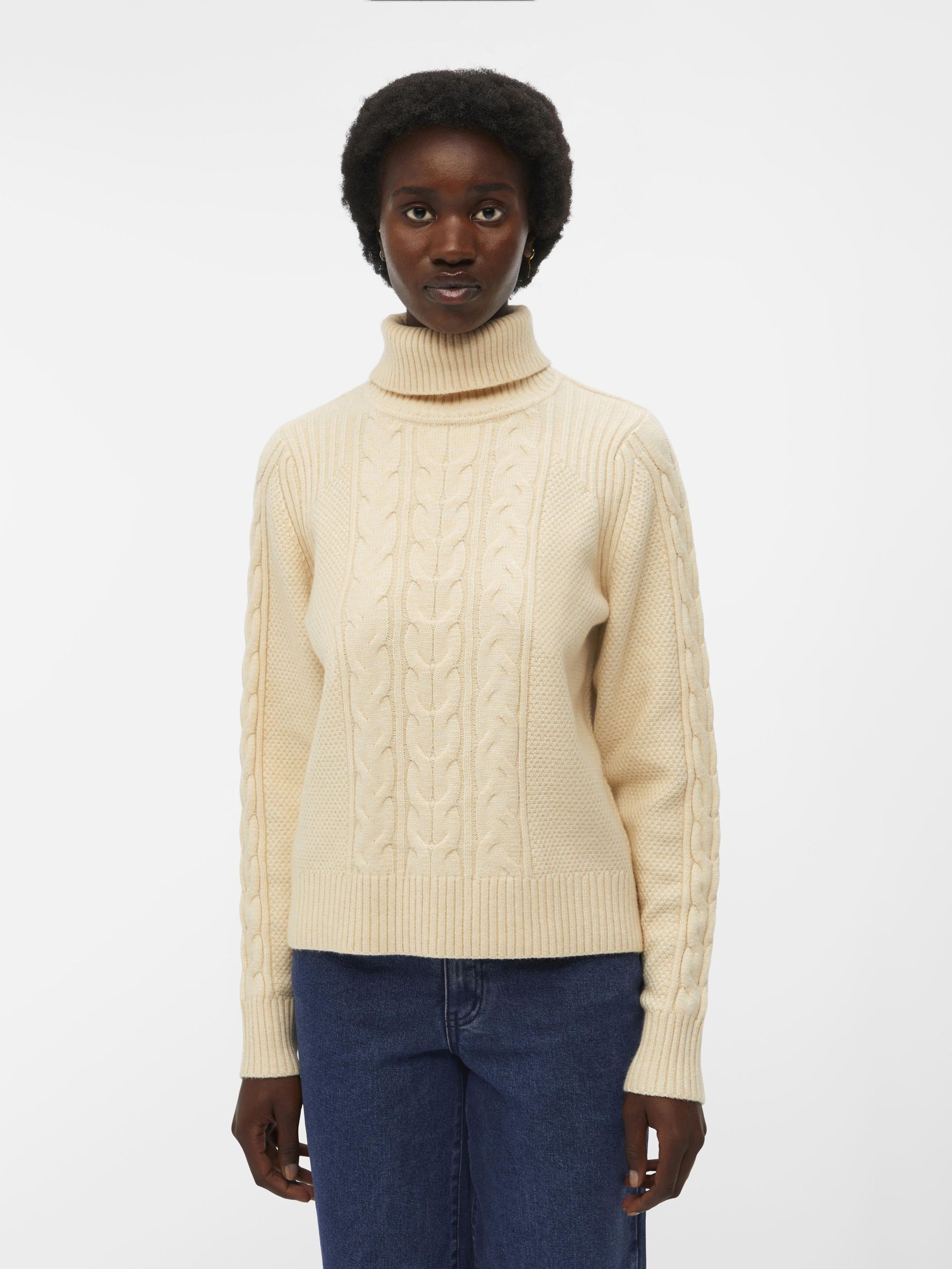 Cable knit cream jumper deals