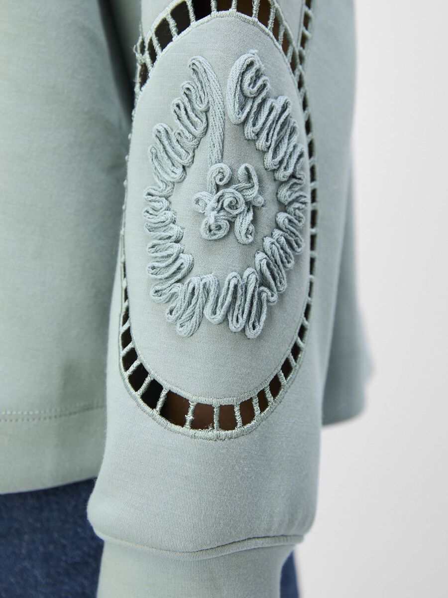 Carousel image - EMBROIDERED SWEATSHIRT, Slate | 5