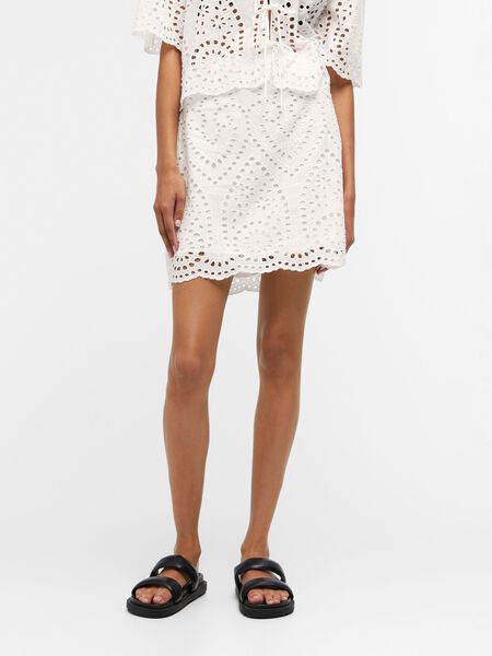 Object Collectors Item BRODERIE ANGLAISE MINI SKIRT, Cloud Dancer, highres - 23043020_CloudDancer_003.jpg