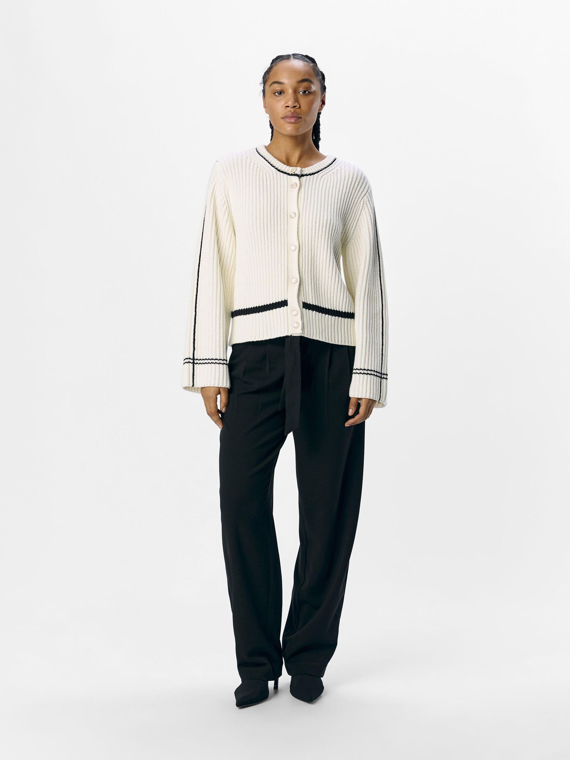 Carousel image - CHAQUETA DE PUNTO, Cloud Dancer | 4