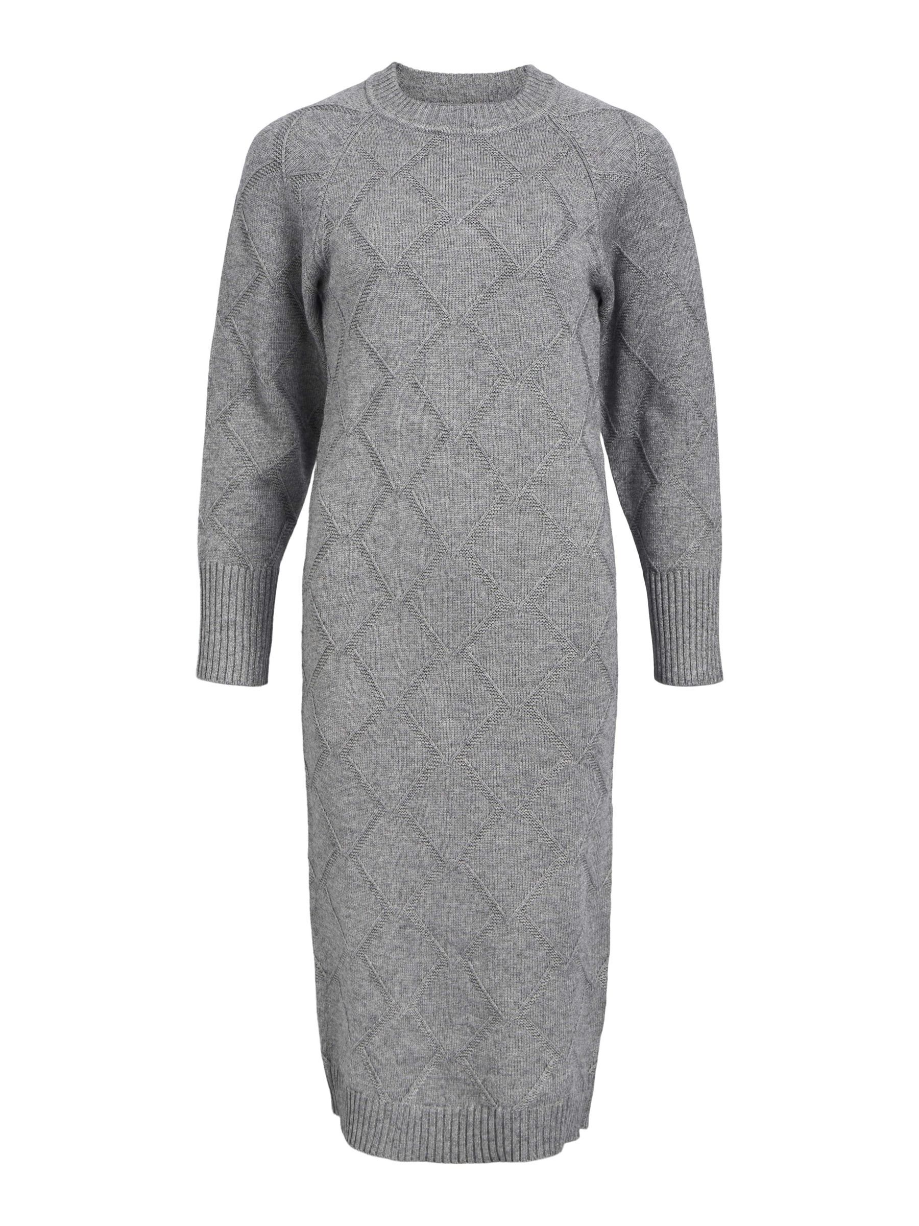 LONG SLEEVED KNITTED DRESS