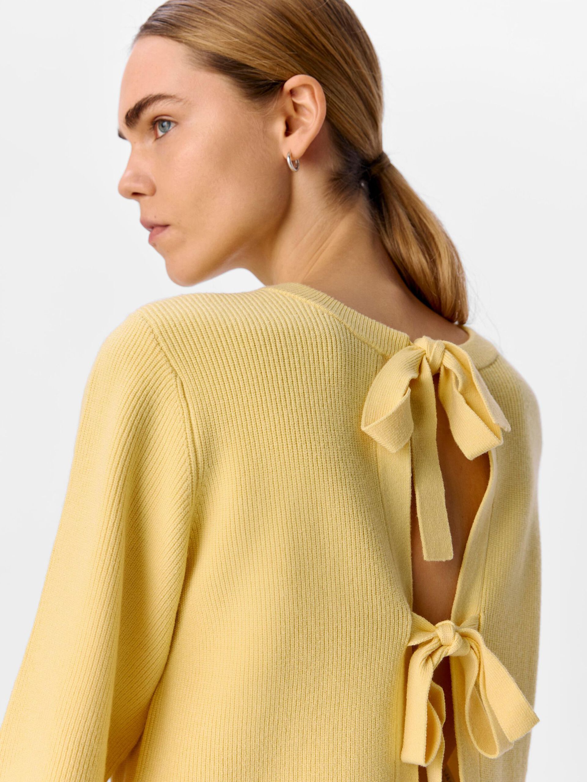 Carousel image - SHORT-SLEEVED KNITTED CARDIGAN, Pale Banana | 5