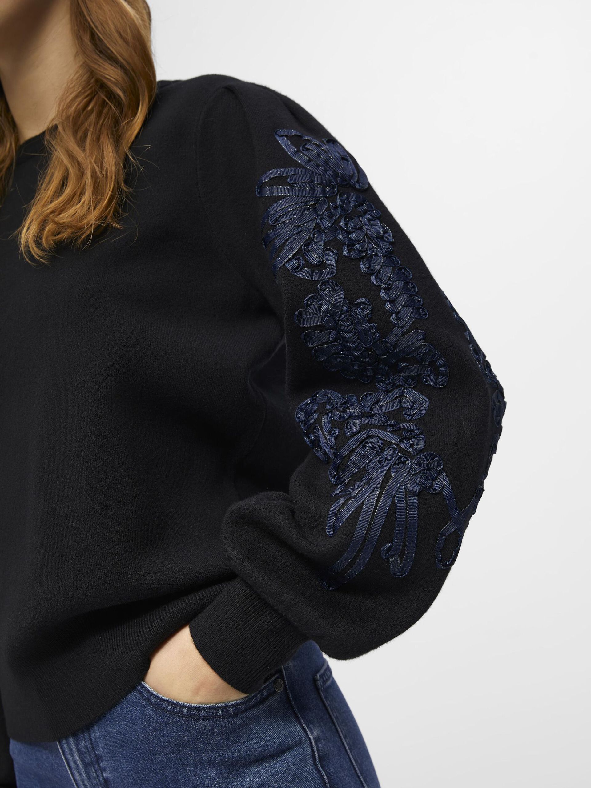 Carousel image - JERSEY, Black | 5