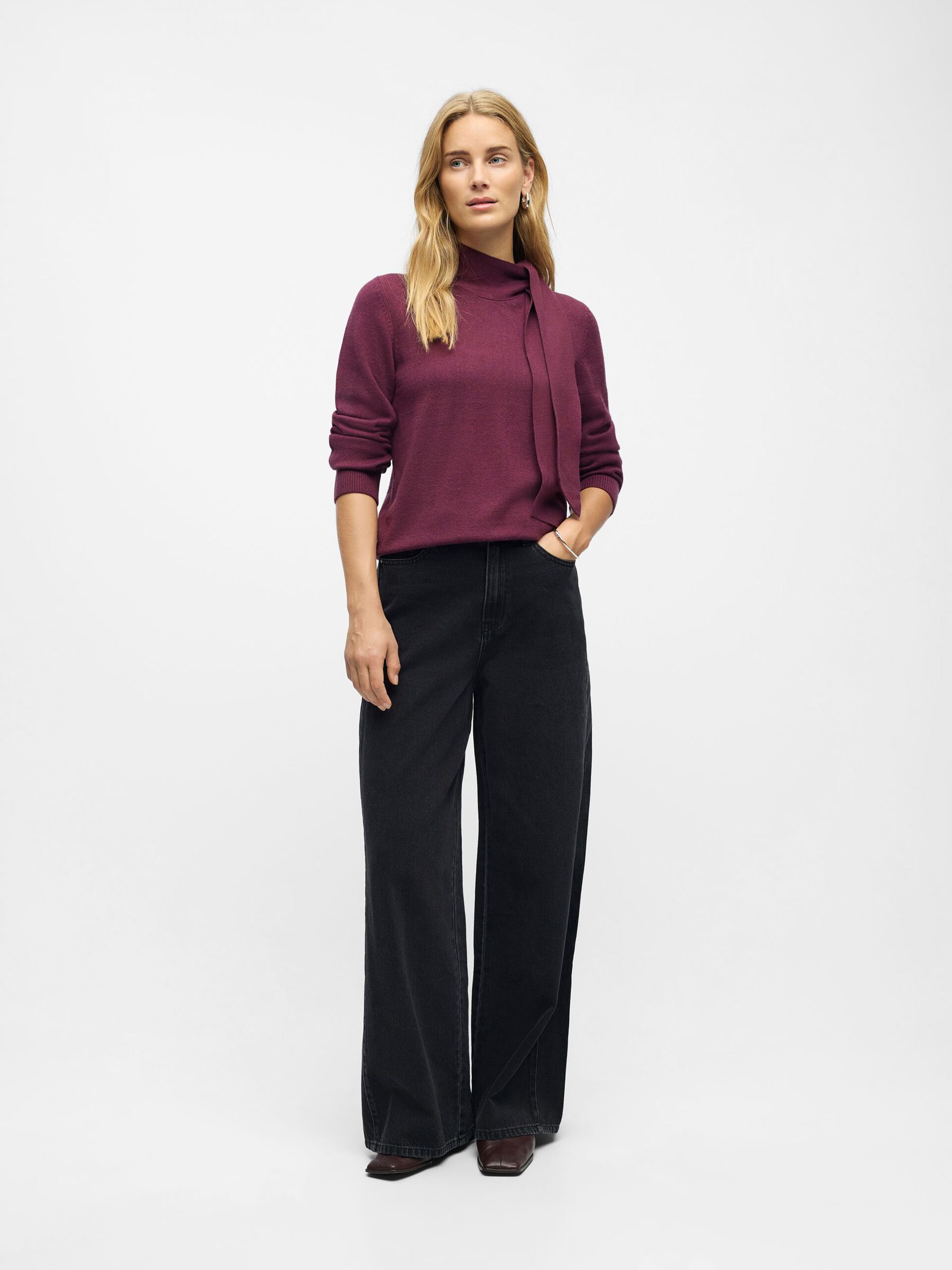 Carousel image - DÉTAIL NŒUD PULL EN MAILLE, Mauve Wine | 4