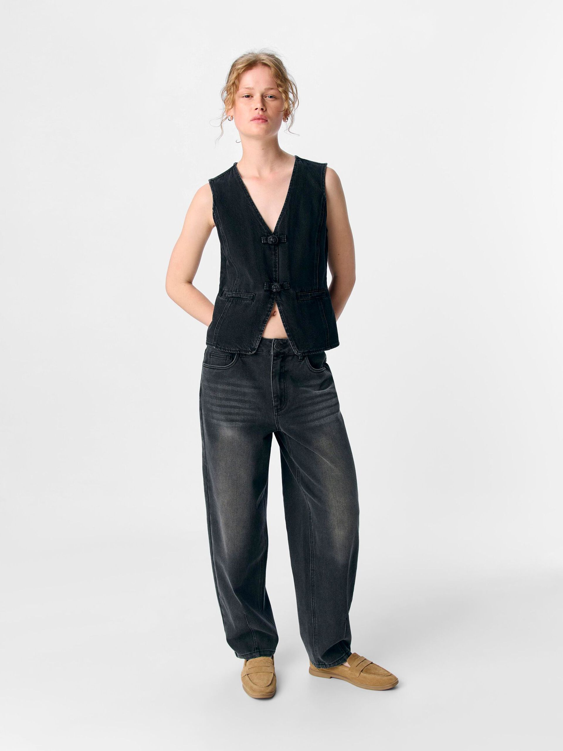 Carousel image - DENIM VEST, Black Denim | 4