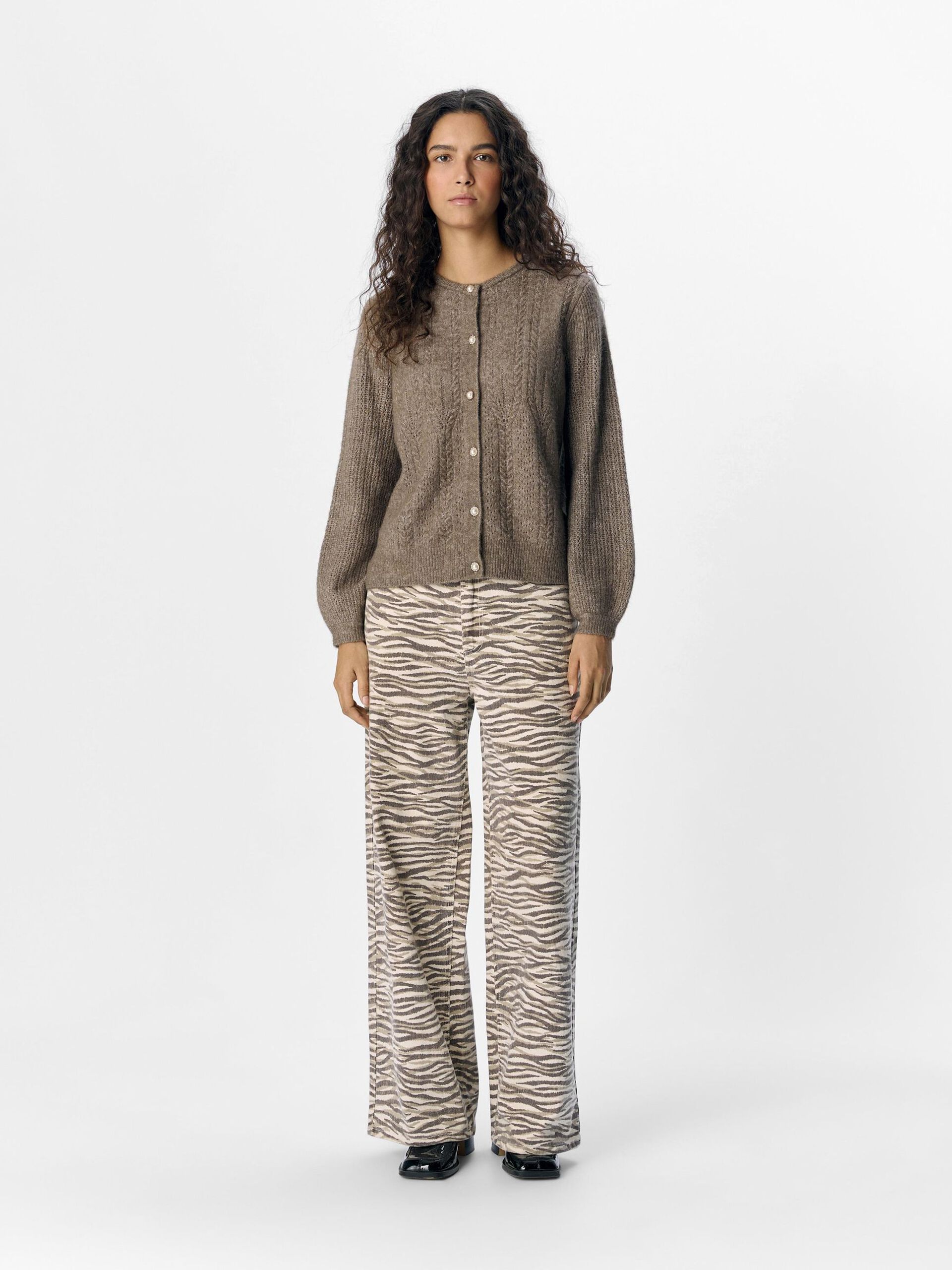 Carousel image - ALPACA WOOL BLEND CARDIGAN, Morel | 4