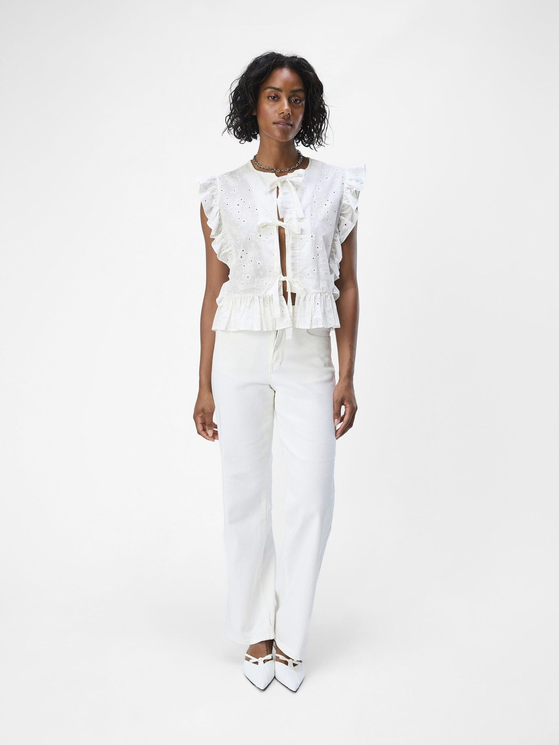 Carousel image - RUFFLED TOP, Cloud Dancer | 4