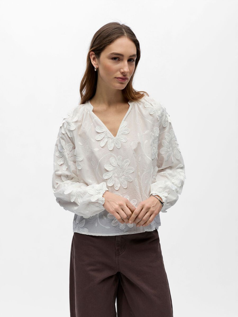 Product carousel image - 3D FLORAL TOP, Cloud Dancer | 1