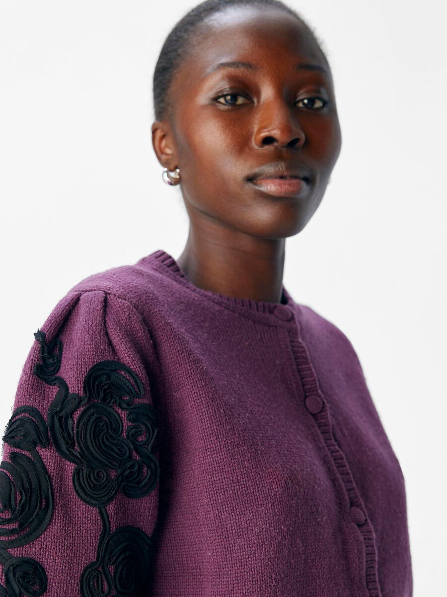 Product carousel image - SHORT SLEEVED KNITTED CARDIGAN, Mauve Wine | 3